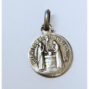 Vintage Small Catholic St Godelieve Of Ghistel Medal Pendant